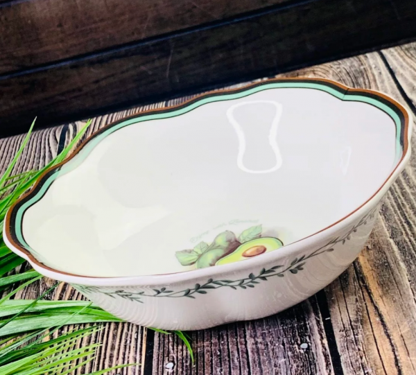 Salad bowl 22cm AVOCADO 109-079